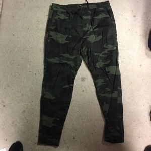 Skinny Camo Joggers size Large
